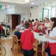 Visita dels escolars als usuaris de les nostres residències.