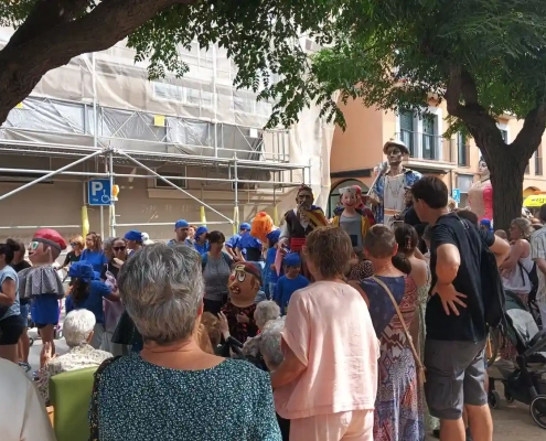 Hem celebrat la Festa Major de Sant Genís! Vam rebre els Gegants de Torroella, els Grallers del Montgrí, els Enxancats i les Xatis, juntament amb els Gegants de Palafrugell.