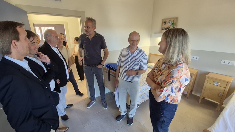 La consellera de Drets Socials visita una de les estances de la Residència Vila Vella